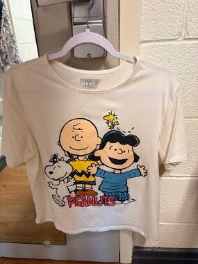 Peanuts Graphic Crop T-Shirt